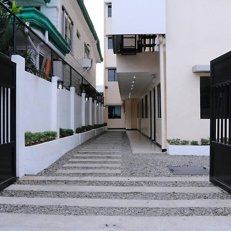 Global 88 Apartelle Cebu Buitenkant foto