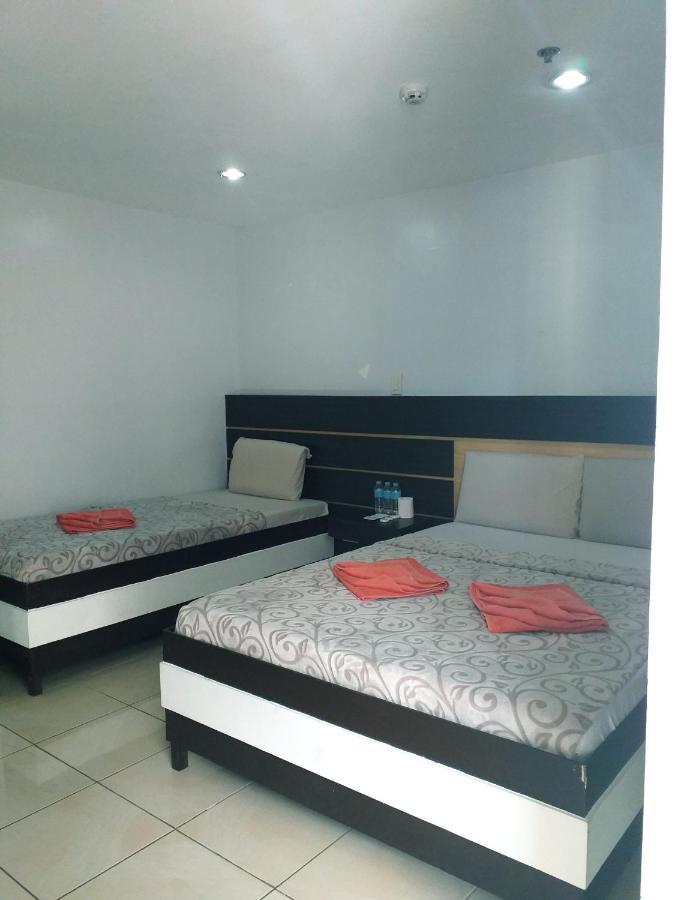 Global 88 Apartelle Cebu Buitenkant foto